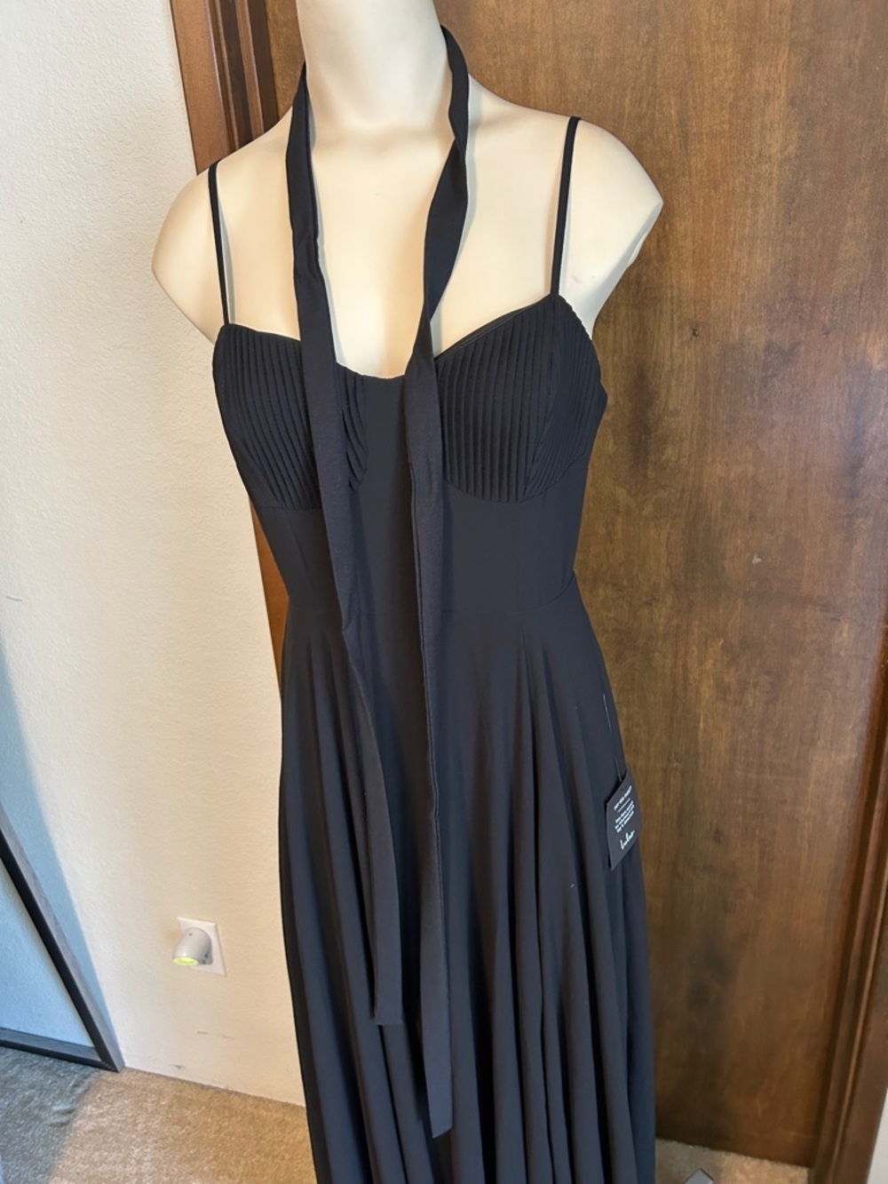 LULUS  BLACK MAXI DRESS WITH SWEETHEART BODICE AJUSTABLE STRAPS SMALL - Picture 8 of 15